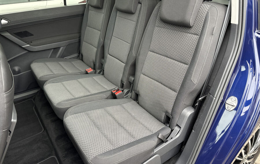 VW Touran 2.0 TDI DSG CL NAV+LED+AHK+PANO+VCOCKPIT