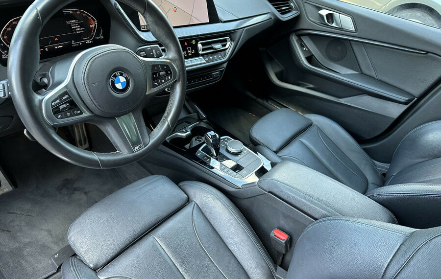 BMW 120d M-Sport Aut. NAV+LED+PANO+CARPLAY+HIFI+KAM