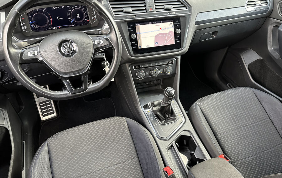 VW Tiguan Allspace 1.5 TSI 7-Sitzer NAV+LED+AHK+AID