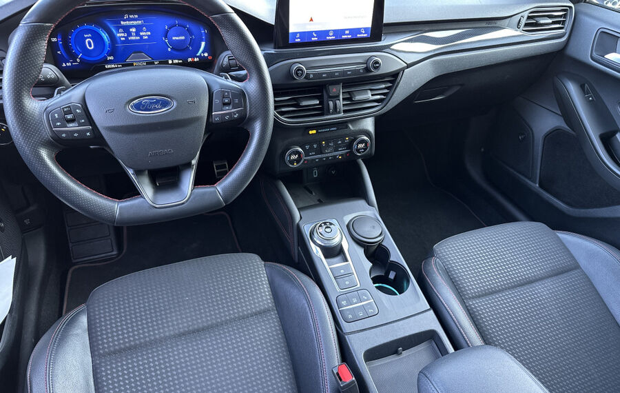 Ford Focus Turnier 2.0 EB ST-Line NAV+LED+ACC+VC+PANO