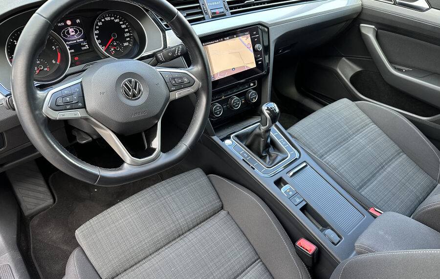 VW Passat Variant 2.0 TDI Business NAV+LED+KAM+SHZ