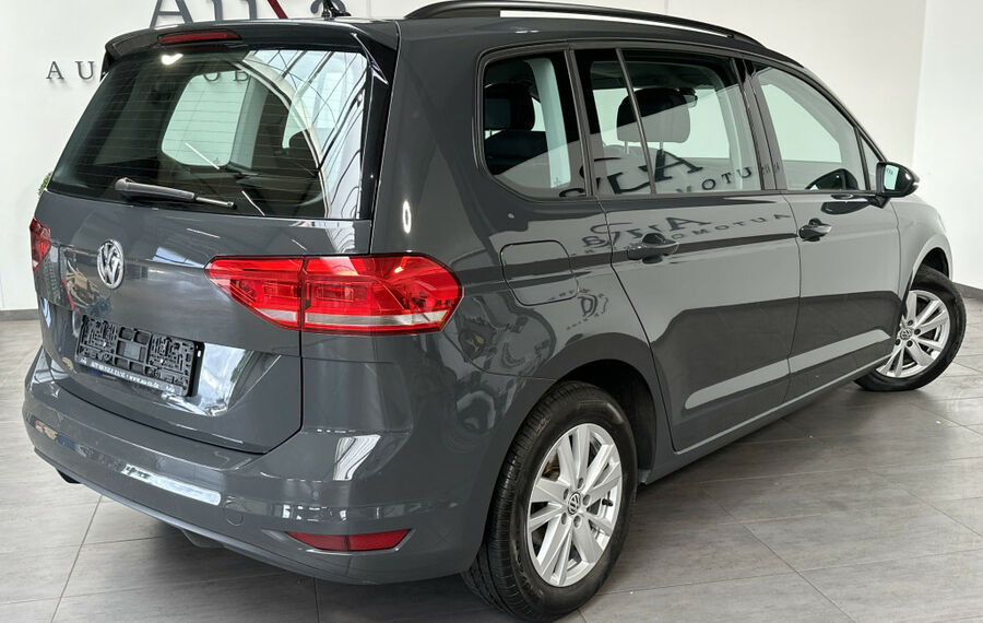 VW Touran 1.5 TSI DSG 7-SItzer CL LED+AHK+STDHZ+1HD