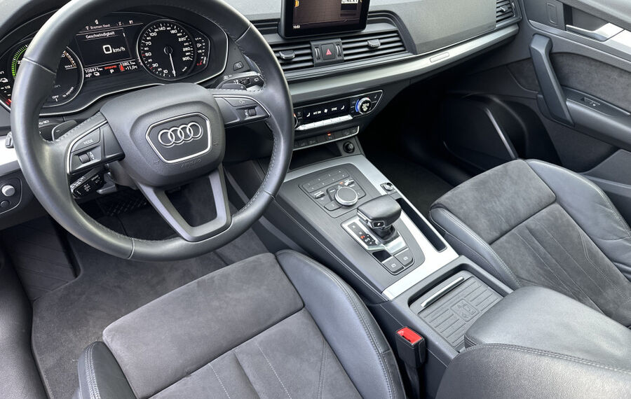 Audi Q5 50 TFSIe Qu S-Line NAV+XEN+PANO+KAM+20ZO+DAB