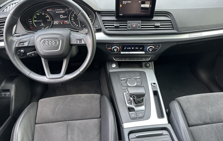 Audi Q5 50 TFSIe Qu S-Line NAV+XEN+PANO+KAM+20ZO+DAB