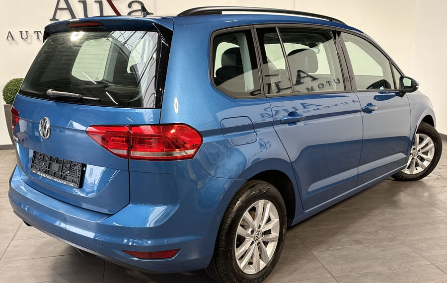 VW Touran 1.5 TSI Comfortline 7-Sitzer NAV+AHK+KAM