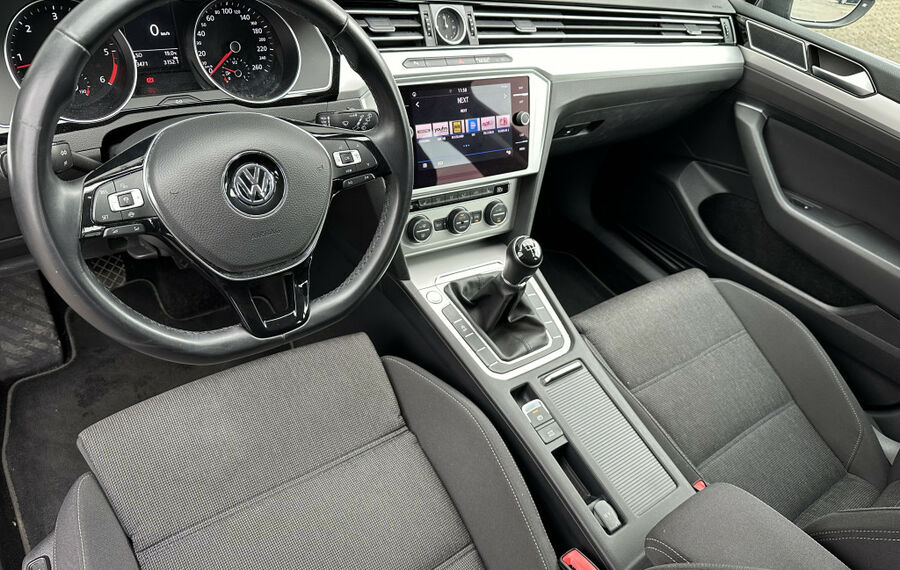 VW Passat Variant 2.0 TDI Comfortline NAV+LED+ACC  