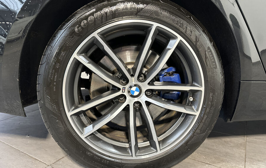 BMW 530e Touring M-Sport NAV+LASER+AHK+HEAD-UP+18ZO