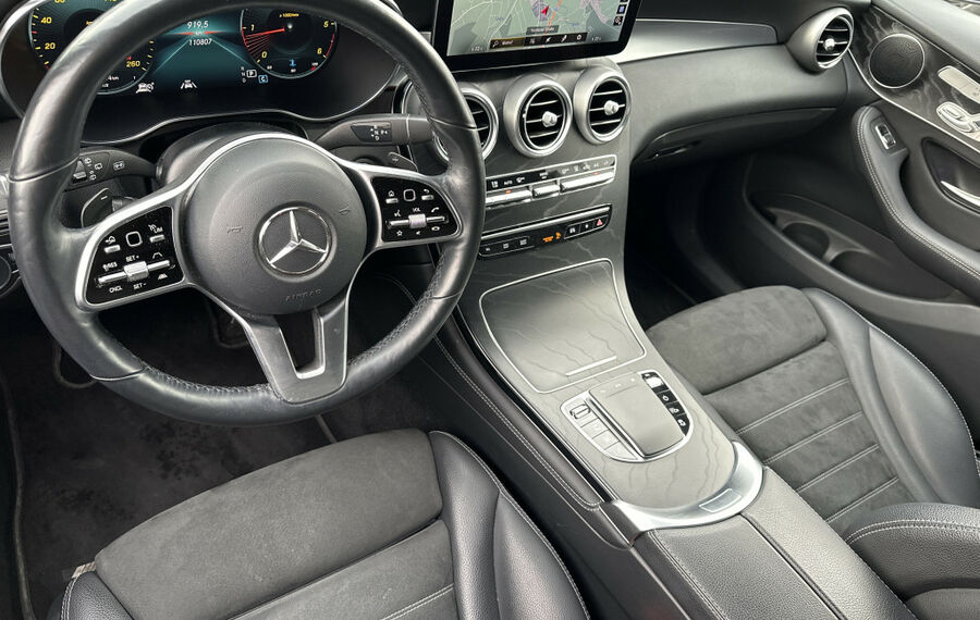 Mercedes-Benz GLC 300d 4Matic AMG-Line NAV+LED+AHK+VCOCK+19ZO