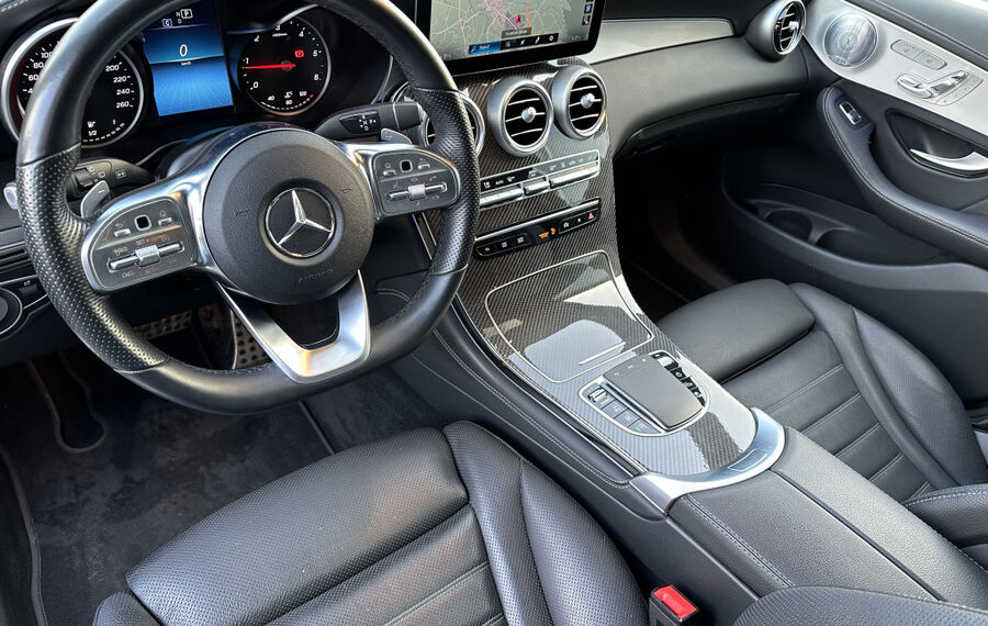 Mercedes-Benz GLC 300d 4Matic AMG-Line NAV+LED+AHK+PANO+19ZOLL