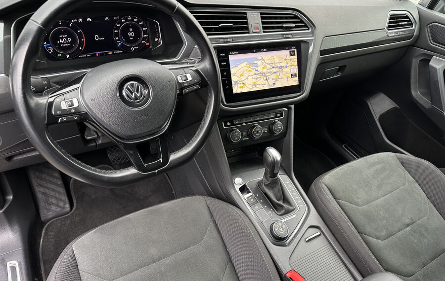 Skoda Octavia First Edition NAV+LED+AHK+V-COCKPIT+17ZO