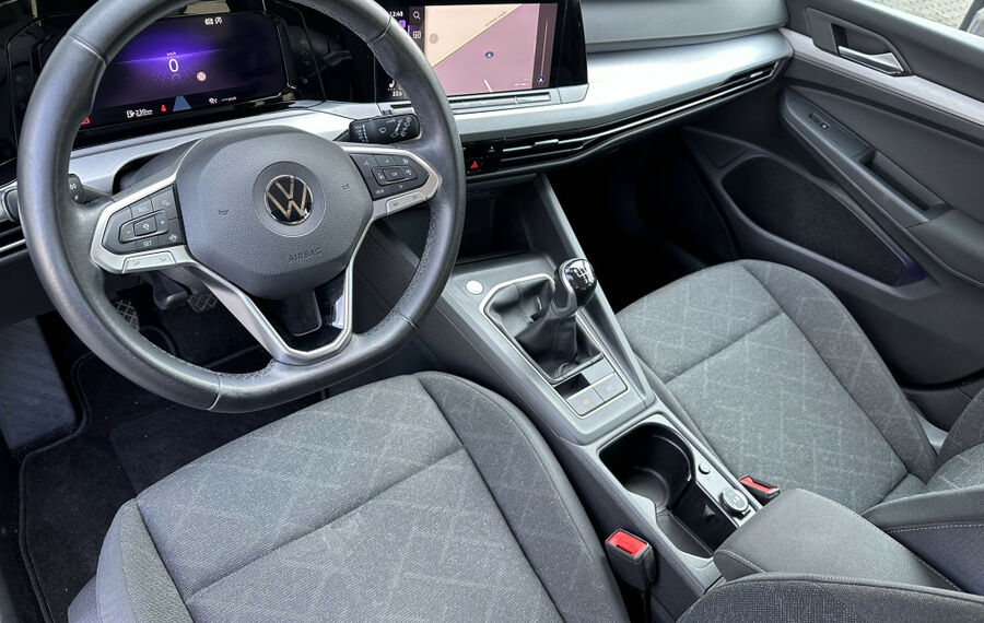 VW Golf 1.5 TSI Life NAV+LED+ACC+DAB+KAMERA+SHZ+APS