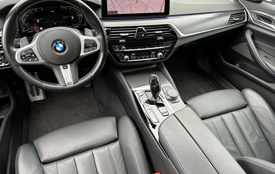 BMW 520d Touring xDrive M-Sport NAV+LASER+PANO+ACC