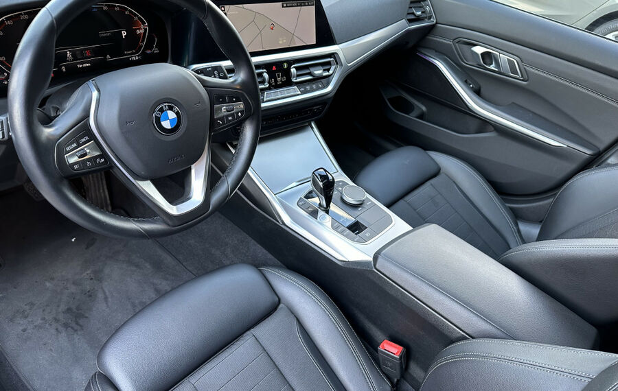 BMW 320d Touring Sport-Line NAV+LED+AHK+KAMERA+PANO