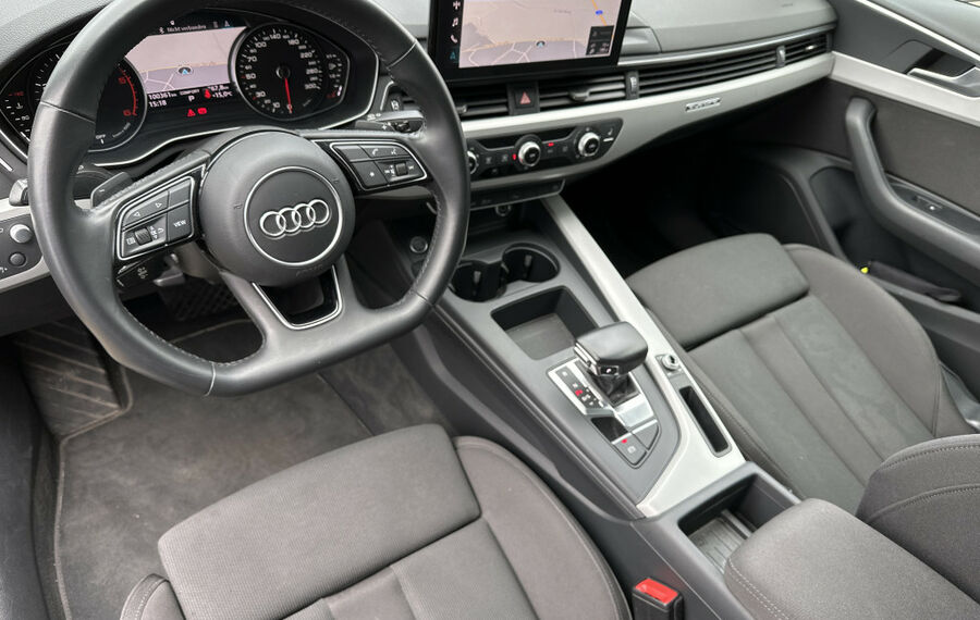 Audi A4 40 TDI Qu S-Line Black NAV+LED+AHK+GLASDACH