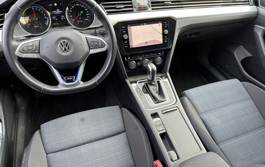 VW Passat Variant 1.4 TSI DSG GTE NAV+LED+ACC+1HD  