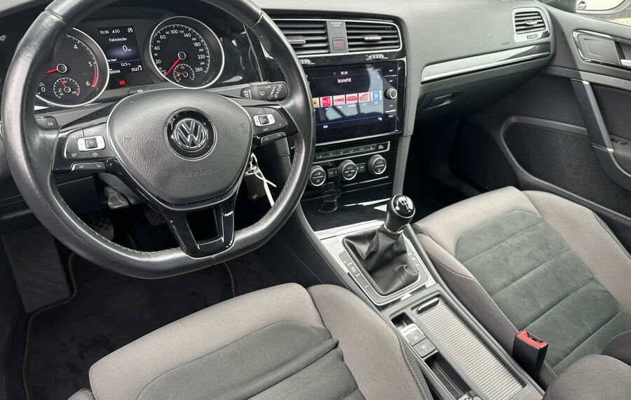 VW Golf Variant 2.0 TDI Highline NAV+LED+ACC+MASSAGE