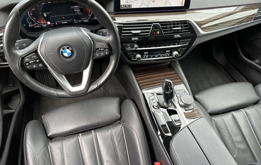 BMW 520d Touring Luxury-Line NAV+LASER+AHK+HEADUP+PP