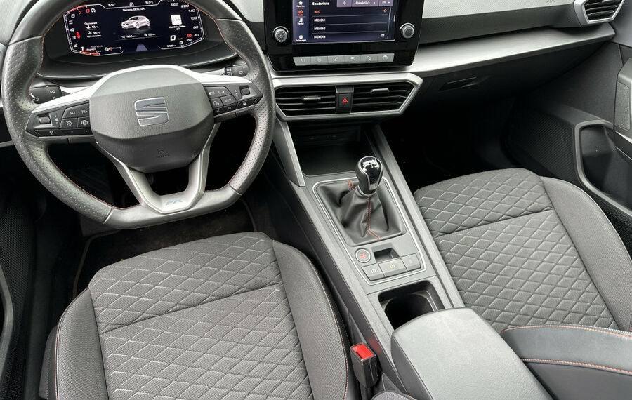 Seat Leon 1.5 TSI ACT FR LED+SHZ+APS+CARPLAY+VCOCK+2Hd