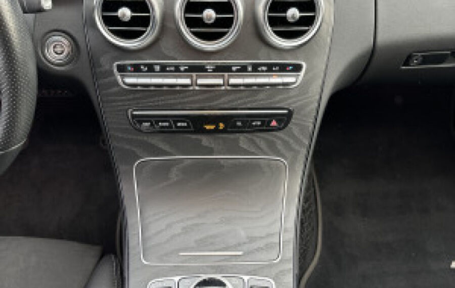 Mercedes-Benz C 300e T AMG-Line NAV+LED+PANORAMA+BURMESTER+SHZ