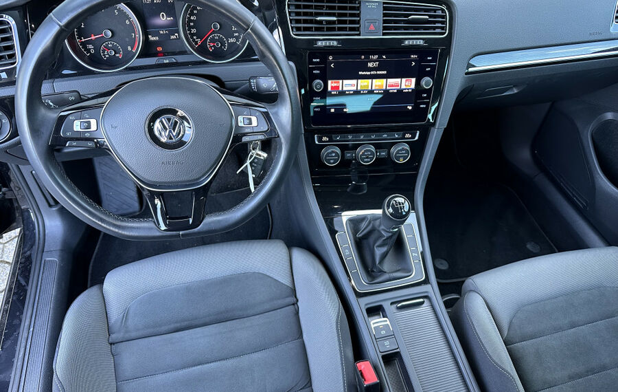 VW Golf Variant 1.5 TSI Highline NAV+LED+ACC+AHK+PP