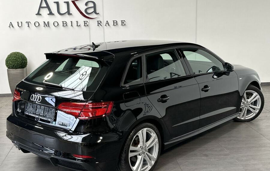 Audi A3 35 TFSI S-Line Black Aut. NAV+LED+SHZ+APS+1HD