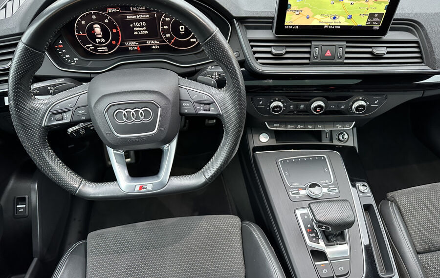 Audi Q5 50 TDI Qu S-Line Black NAV+LED+AHK+360°+PANO