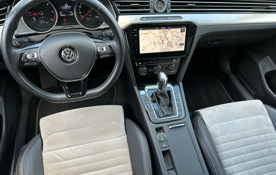 VW Passat Variant 2.0 TDI DSG Highline NAV+LED+AHK