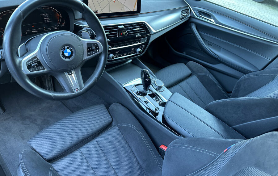 BMW 530i Touring M-Sport NAV+LED+360°+LIVE-COCKPIT  