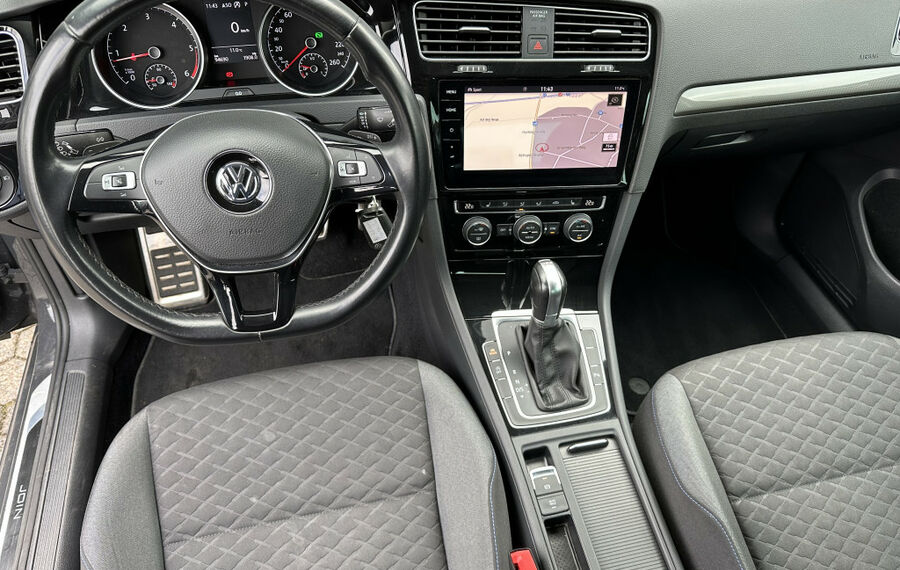 VW Golf 2.0 TDI DSG R-Line NAV+LED+17ZO+DCC+KAMERA