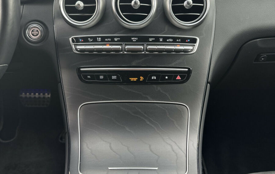 Mercedes-Benz GLC 300d 4Matic AMG-Line NAV+LED+AHK+VCOCK+19ZO