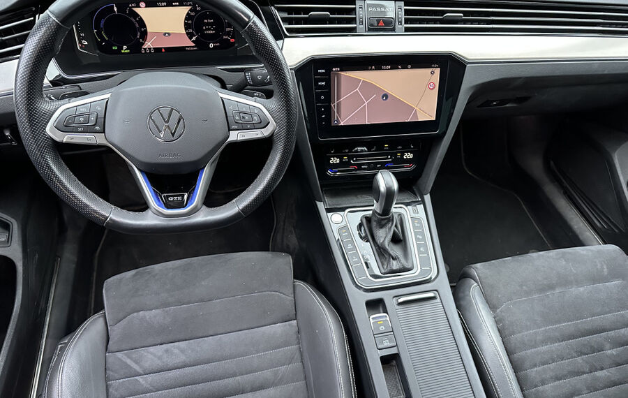 VW Passat Variant 1.4 TSI DSG GTE NAV+LED+HUD+VCOCK