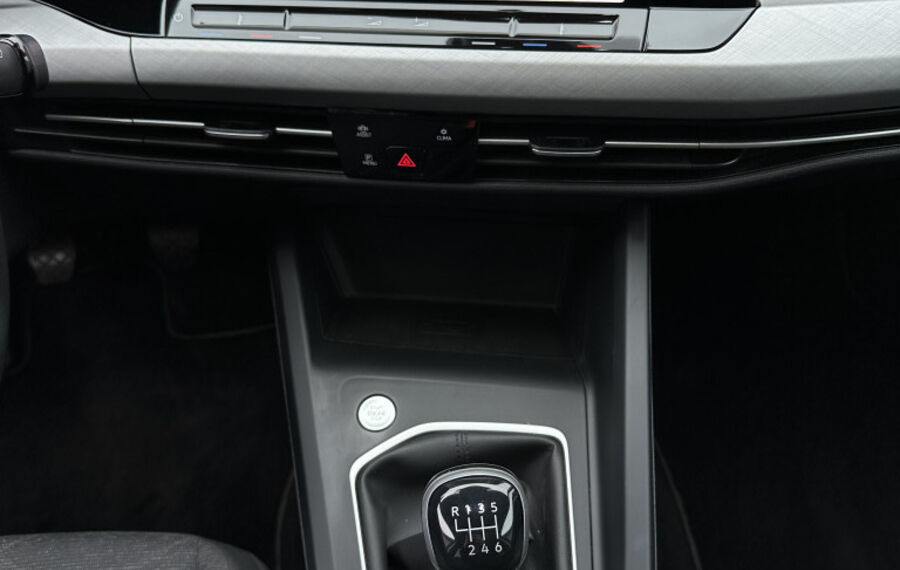 VW Golf 2.0 TDI Life NAV+LED+ACC+CARPLAY+VCOCKPIT  