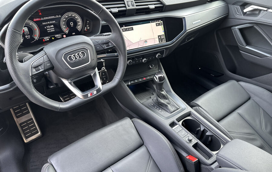 Audi Q3 SpB 40 TDI Qu S-Line Black NAV+LED+V-COCKPIT