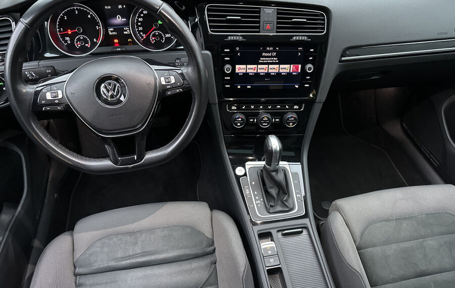 VW Golf Variant 2.0 TDI DSG HL NAV+LED+ACC+PANO+KAM