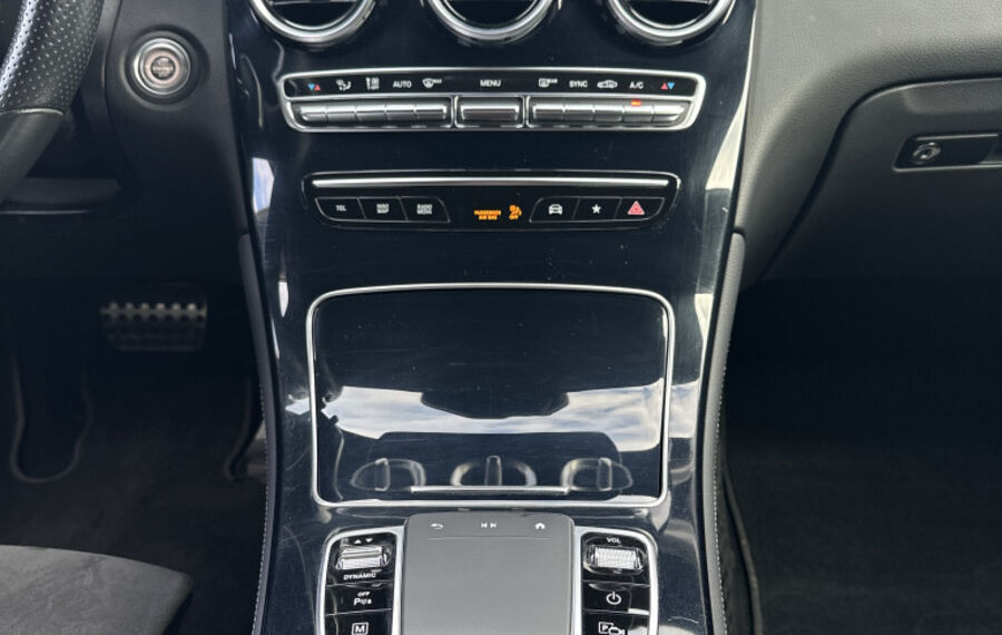 Mercedes-Benz GLC 220d 4Matic AMG-Line NAV+LED+WIDESCREEN+19ZO