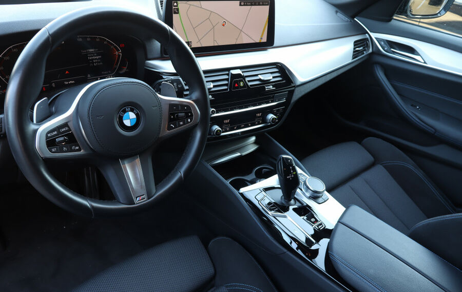 BMW 530d Touring xDrive M-Sport NAV+LASER+HEADUP+1HD