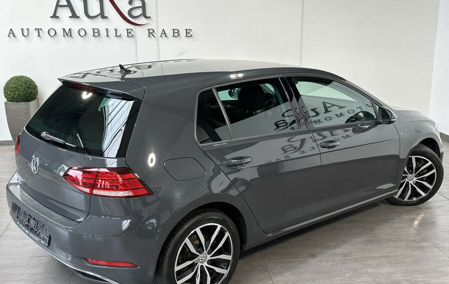 VW Golf 2.0 TDI DSG R-Line NAV+LED+17ZO+DCC+KAMERA