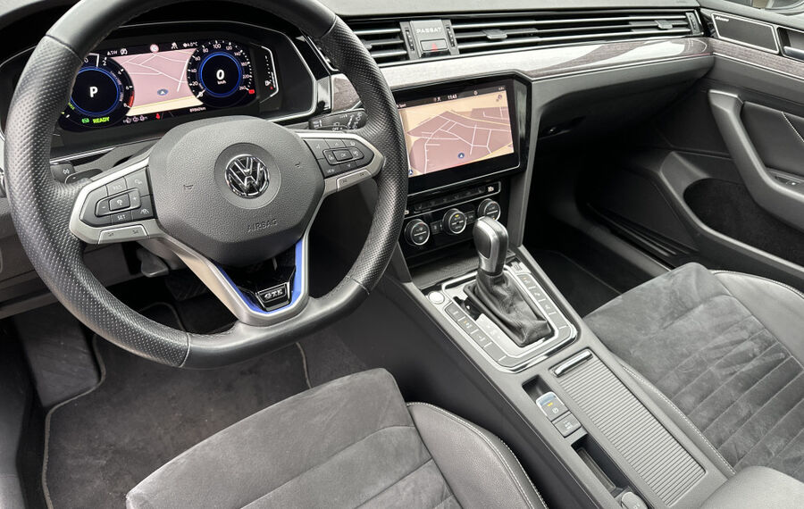 VW Passat Variant 1.4 TSI GTE R-Line NAV+LED+AHK+DC