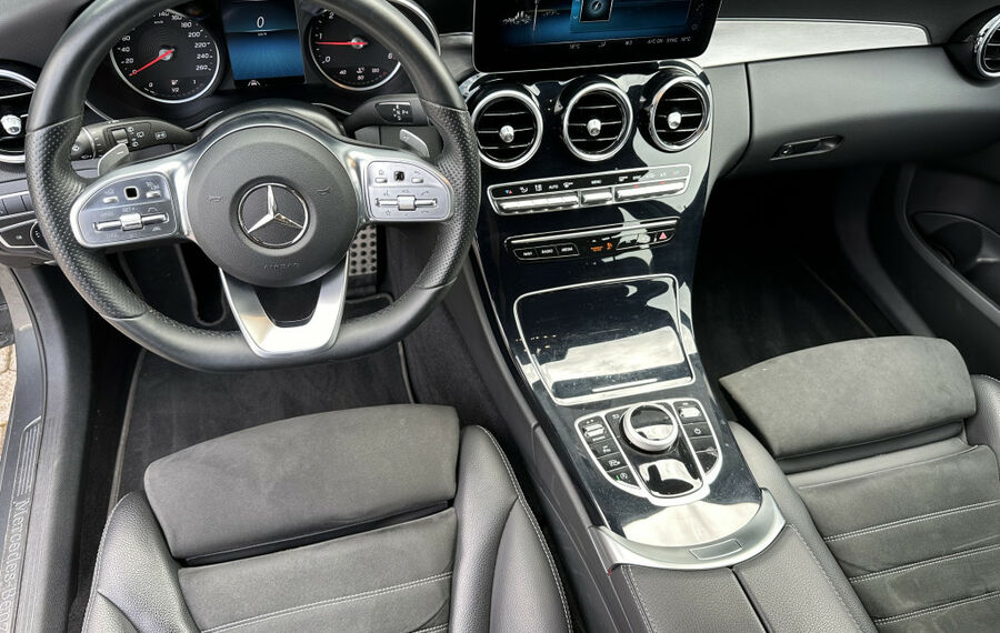 Mercedes-Benz C 220 d T 4Matic AMG-Line NAV+LED+AHK+DISTRONIC