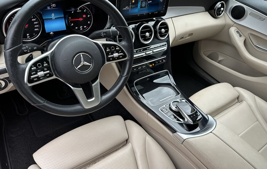 Mercedes-Benz C 220d T Avantgarde NAV+LED+AHK+DAB+PANO+KAMERA