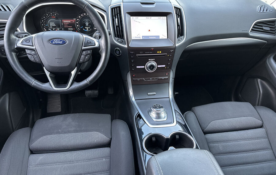 Ford S-MAX 2.0 EB Titanium NAV+LED+AHK+ACC+KAMERA+DAB