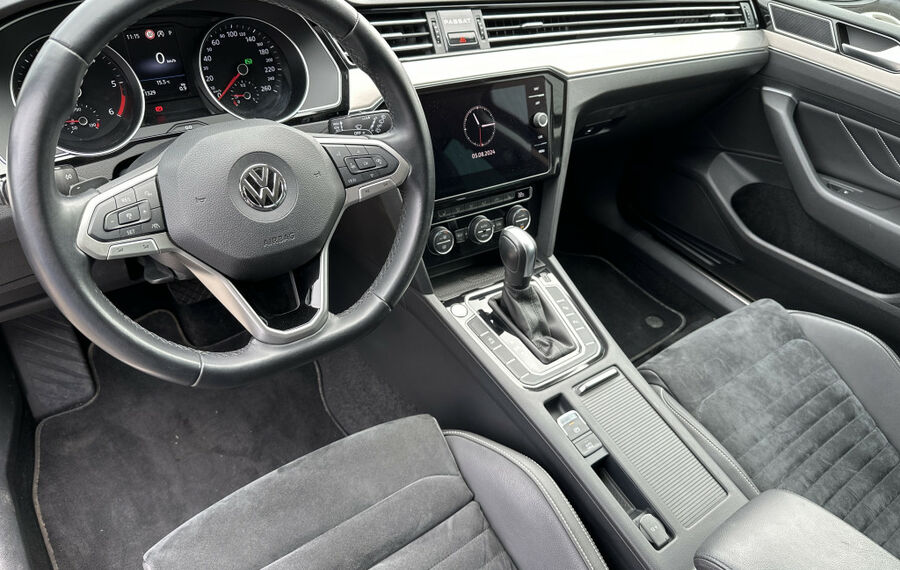 VW Passat Variant 2.0 TDI DSG R-Line NAV+LED+KAMERA