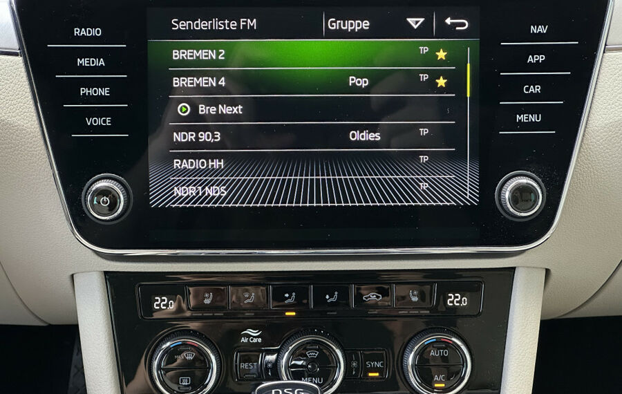 Skoda Superb Combi 2.0 TDI DSG L&K NAV+LED+ACC+CARPLAY