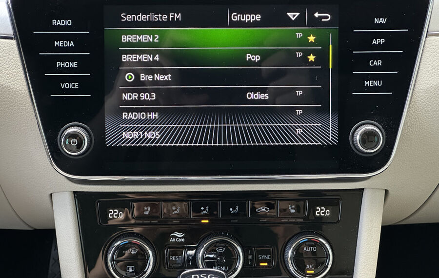 Skoda Superb Combi 2.0 TDI DSG L&K NAV+LED+ACC+CARPLAY