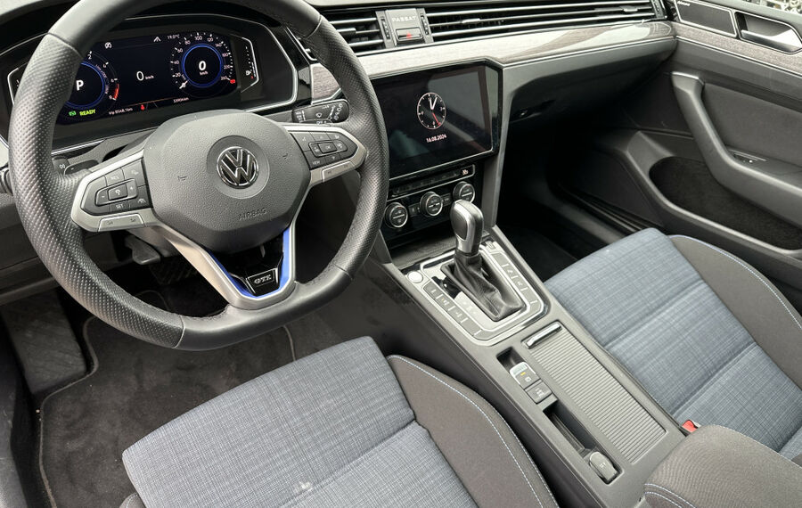 VW Passat Variant 1.4 TSI DSG GTE R-Line NAV+LED+PP