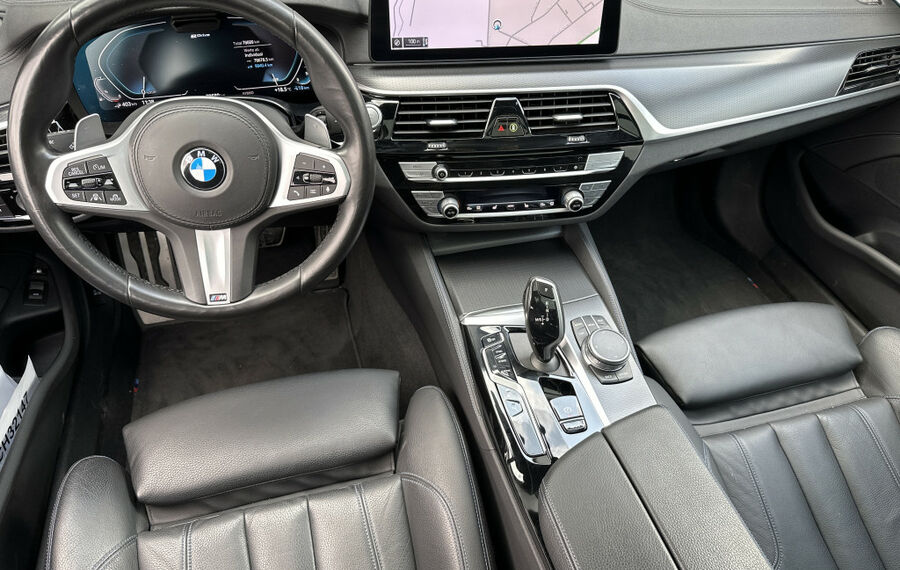 BMW 530e Touring xDrive M-Sport NAV+LASER+AHK+PANORAMA