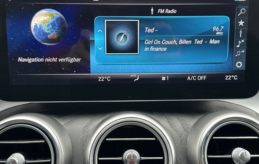 Mercedes-Benz C 300 de T 9G-T Avantgarde NAV+LED+KAM+CARPLAY  