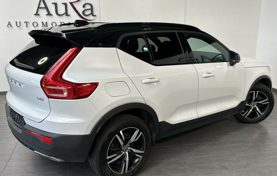 Volvo XC40 R Design NAV+LED+PANO+KAMERA+360GRAD+18ZOLL