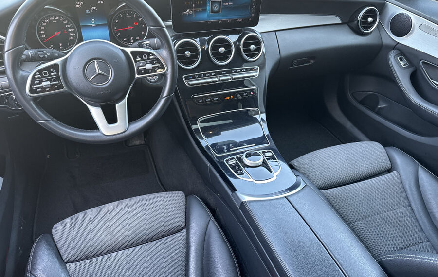 Mercedes-Benz C 300 T Avantgarde NAV+LED+PANORAMA+18ZO+KAMERA