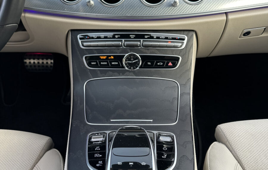 Mercedes-Benz E 300de T Avantgarde NAV+LED+360°+AHK+DAB+CARPLAY